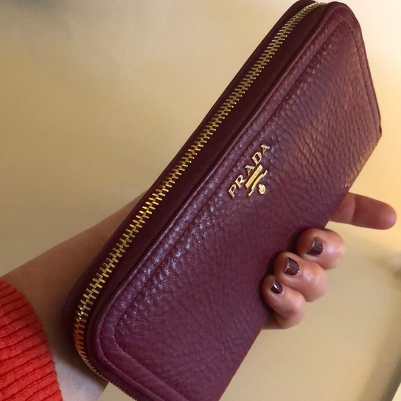 Prada Handbags - HOT COLOR OF '21! Prada Pebbled Leather Wallet EUC